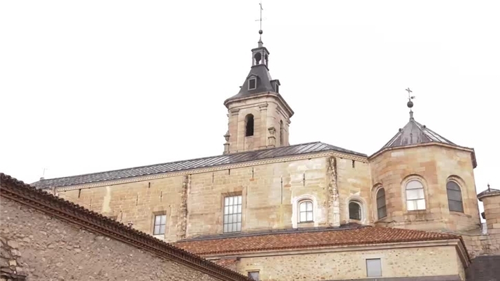 Imágenes de recurso de los trabajos de iluminación en el Monasterio de El Paular