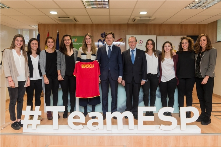 Iberdrola y la Federación de Hockey suscriben acuerdo para impulsar deporte femenino