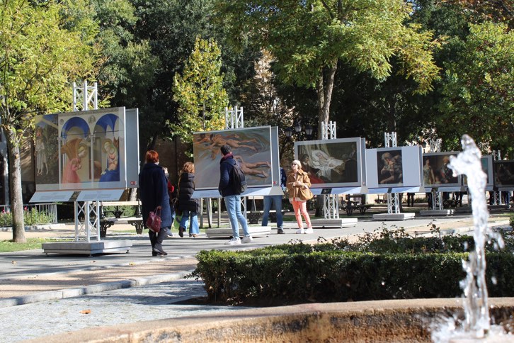 Exposición 'El Museo del Prado en las calles' a su paso por Segovia.