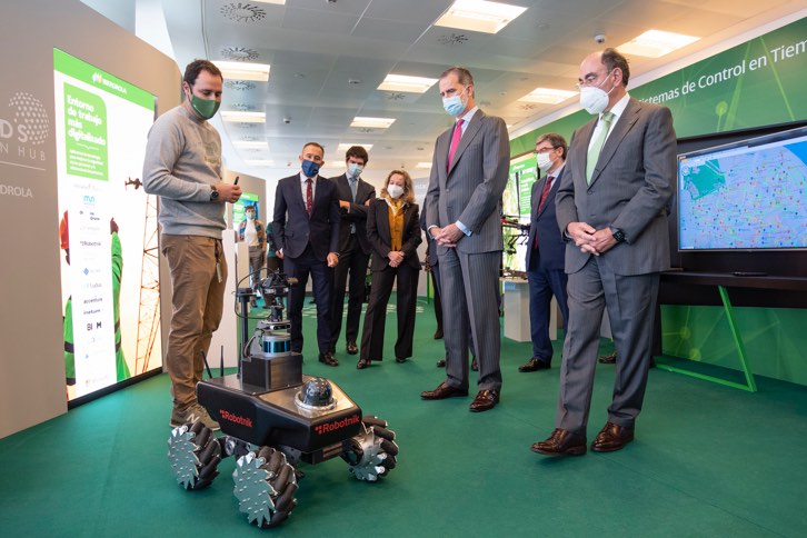 Visita do Rei à exposição de algumas das novas tecnologias da Iberdrola para suas redes inteligentes.