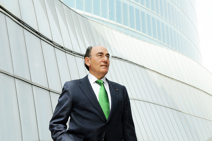 Ignacio Galán, Presidente da Iberdrola, na usina fotovoltaica em Andévalo