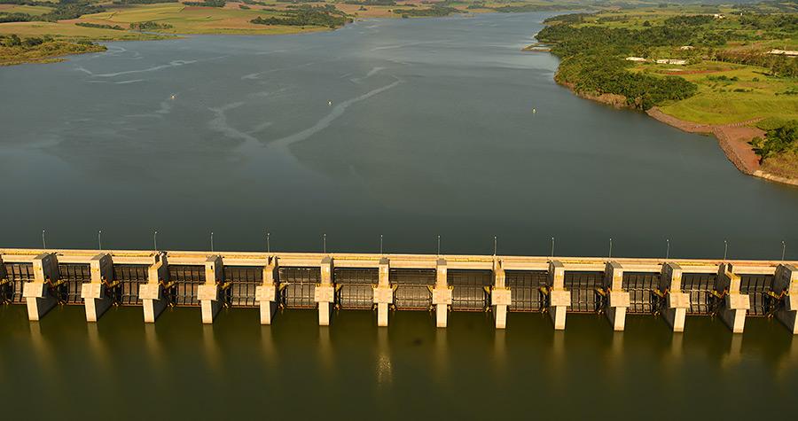 The Baixo Iguazú hydroelectric plant (Paraná, Brazil)